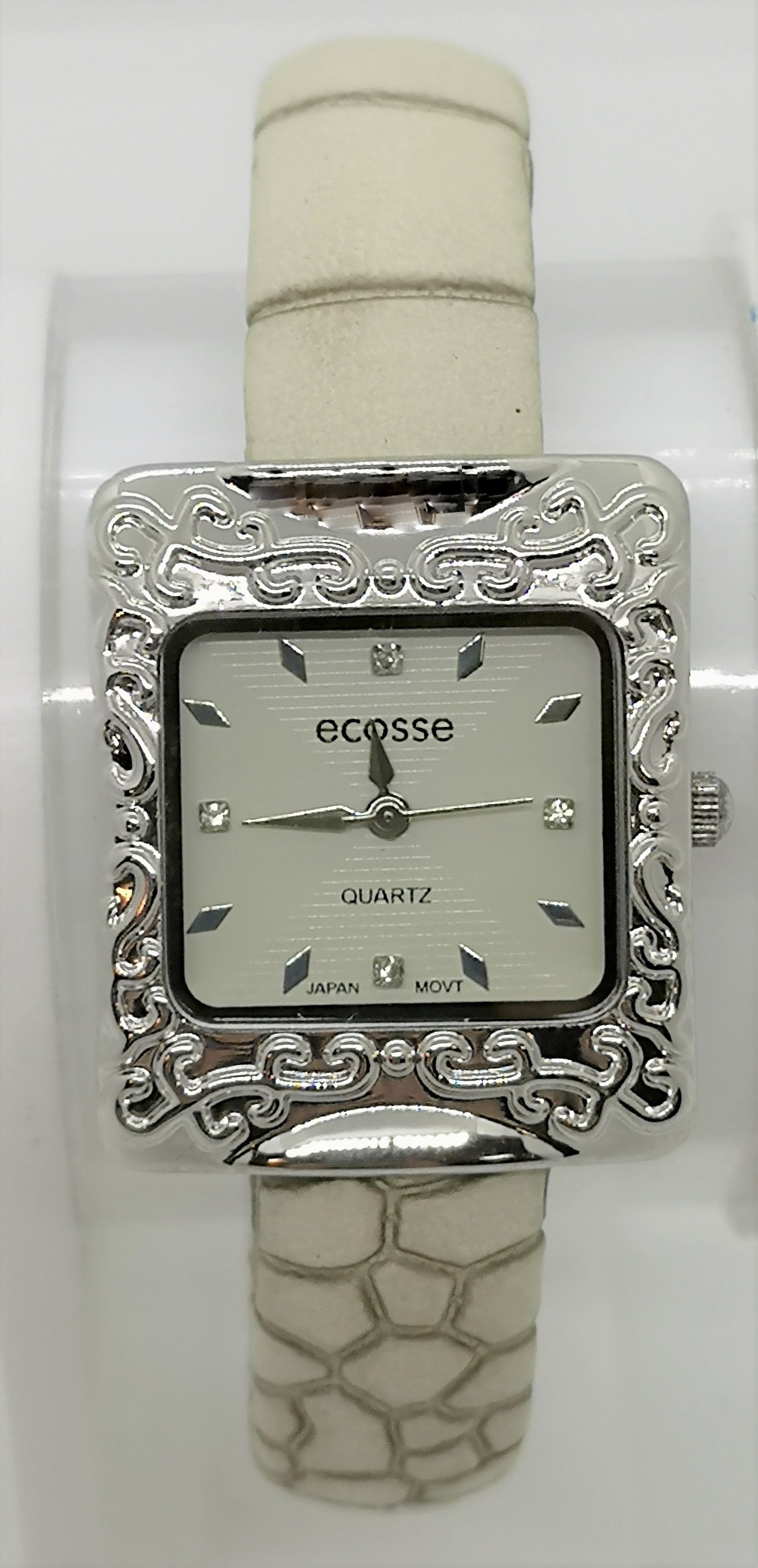 Fashion tan bangle style watch with square face